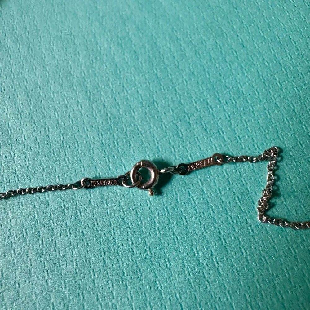 Tiffany & Co - Single Diamond Pendant Necklace - Picture 4 of 4